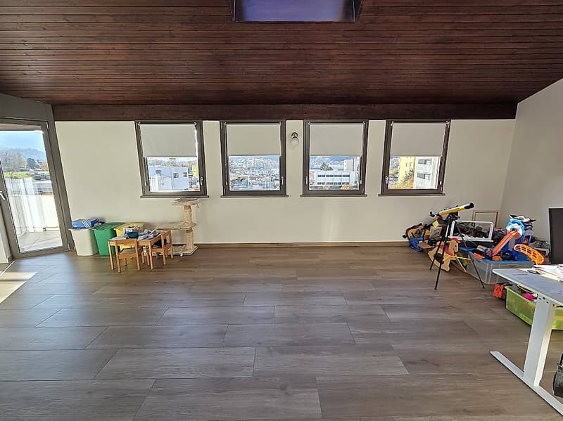 Magnificent 5.5-room attic in Castione (10)