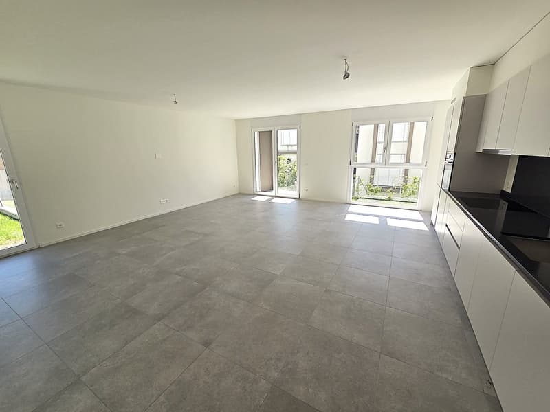Moderno appartamento di 4.5 locali con giardino a Claro – Nuova costruzione con vista (8)