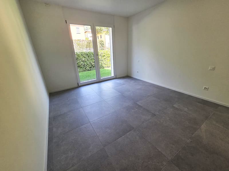 Moderno appartamento di 4.5 locali con giardino a Claro – Nuova costruzione con vista (9)