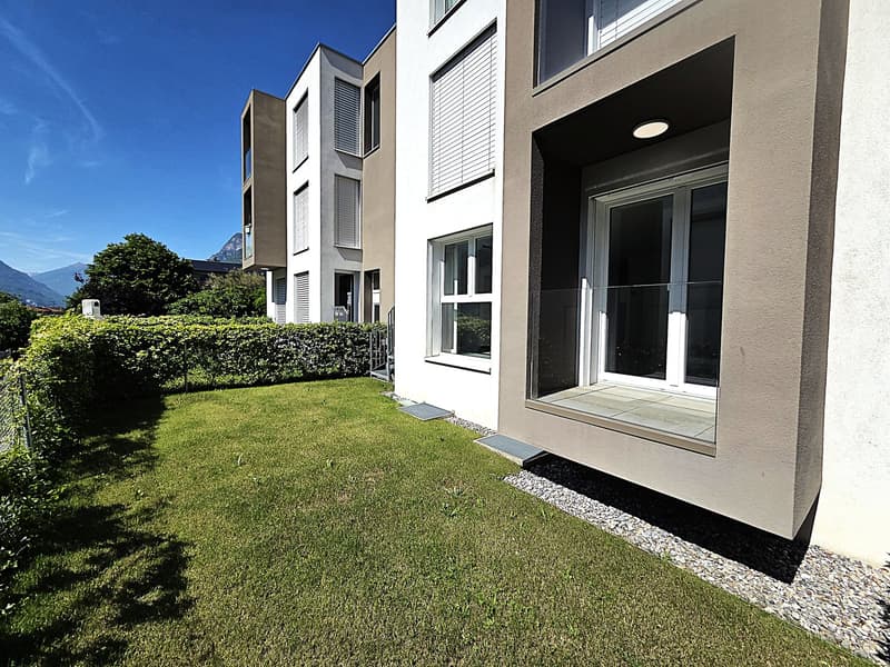 Moderno appartamento di 4.5 locali con giardino a Claro – Nuova costruzione con vista (5)
