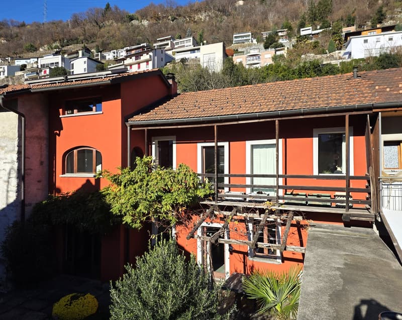 Splendida casa tipica ticinese di 6 locali (1)