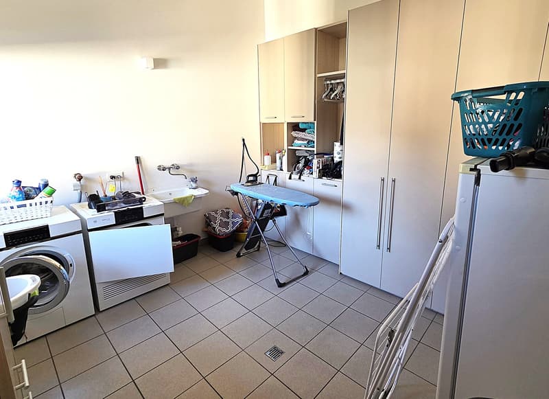 Splendido attico di 5.5 locali con piscina ad Arbedo-Castione (18)