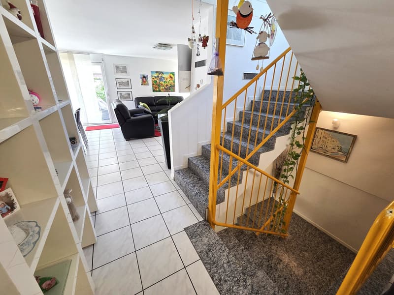 Spaziosa casa unifamiliare di 6 locali a Gorduno (19)