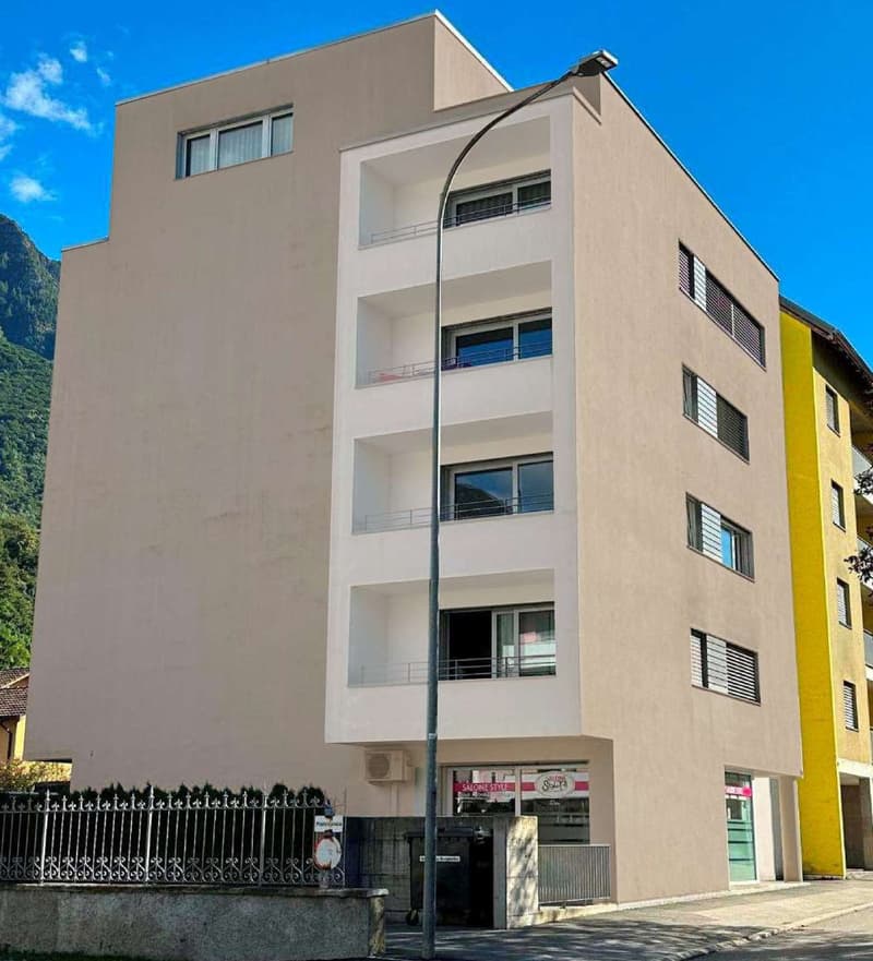 Appartamento di 2.5 locali in zona centrale a Giubiasco (12)