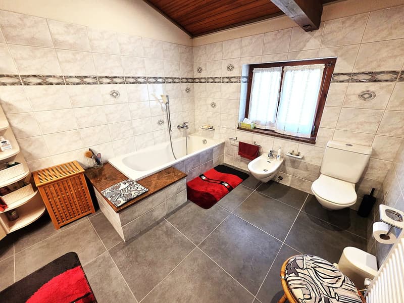 Incantevole casa di 6.5 locali + rustico a Pianezzo (6)
