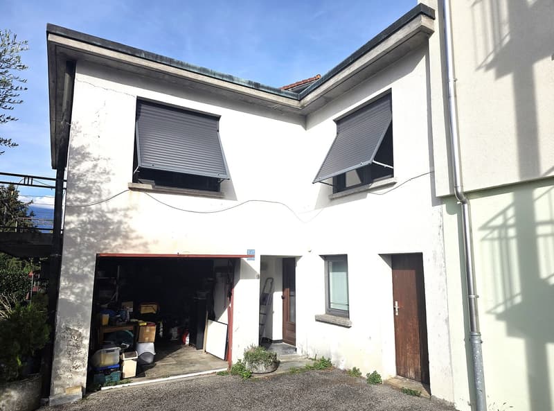 Palazzina con 4 appartamenti + casetta da riattare (3)