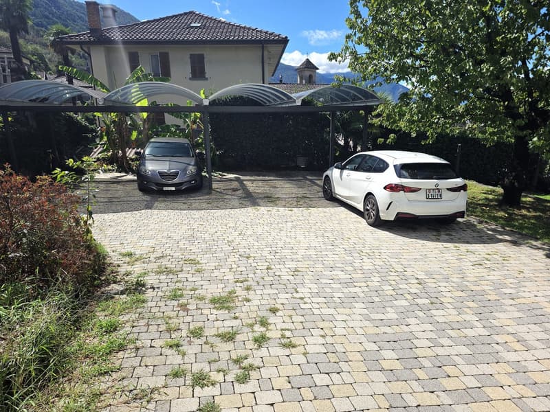 Palazzina con 4 appartamenti + casetta da riattare (8)