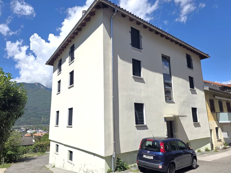 Palazzina con 4 appartamenti + casetta da riattare (6)