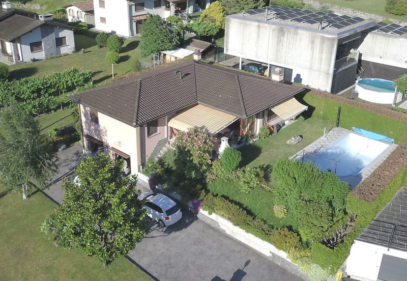 Villa unifamiliare con piscina a Claro (1)