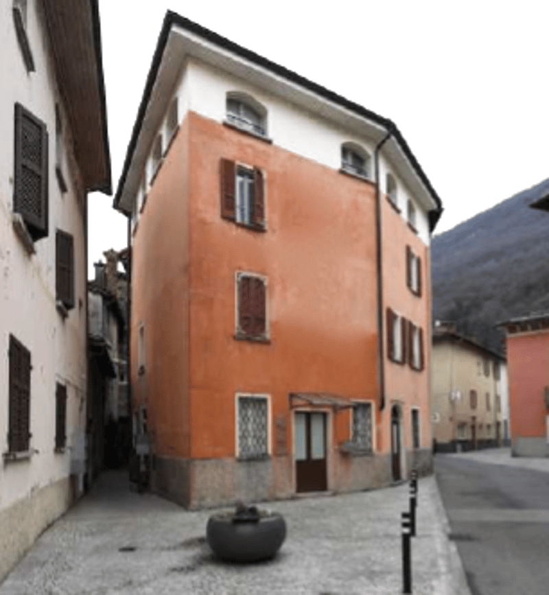 Casa plurifamiliare nel nucleo di Riva San Vitale (2)