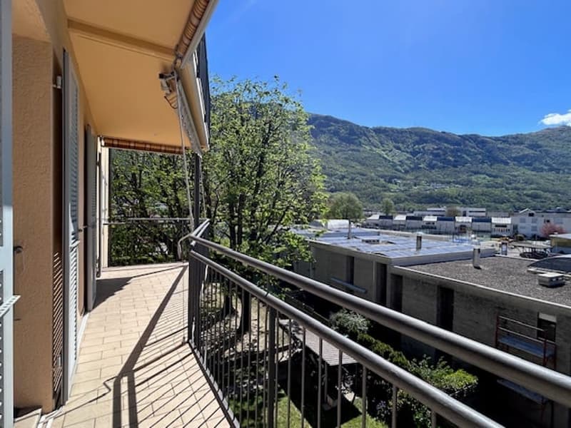Large 4 ½ room apartment in Giubiasco in residential area (15)