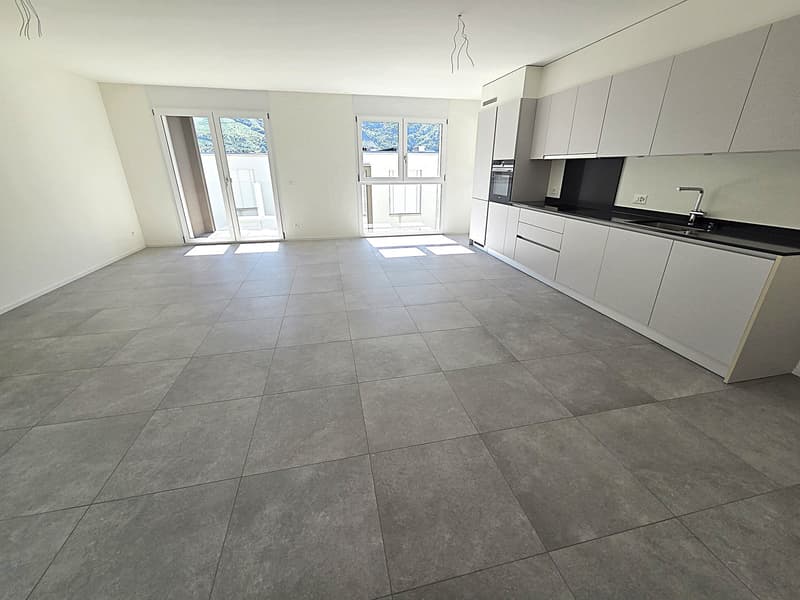 Modern 3.5-room apartment in Claro – Panoramic view and total accessibility (4)
