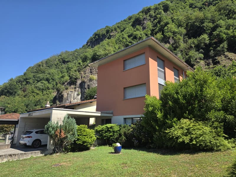 Geräumige Einfamilienvilla in Castione (4)