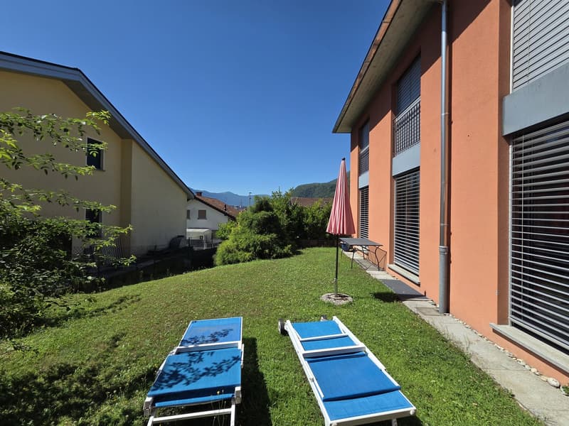 Geräumige Einfamilienvilla in Castione (2)