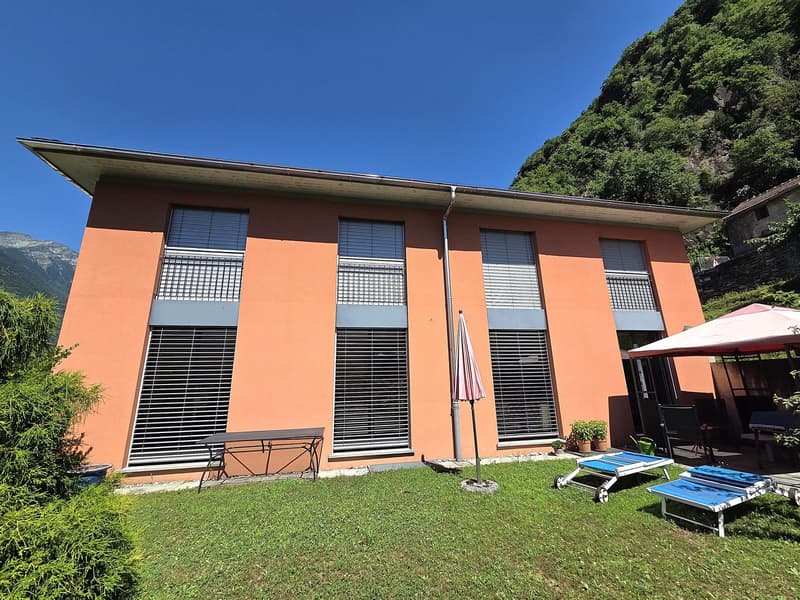 Geräumige Einfamilienvilla in Castione (3)