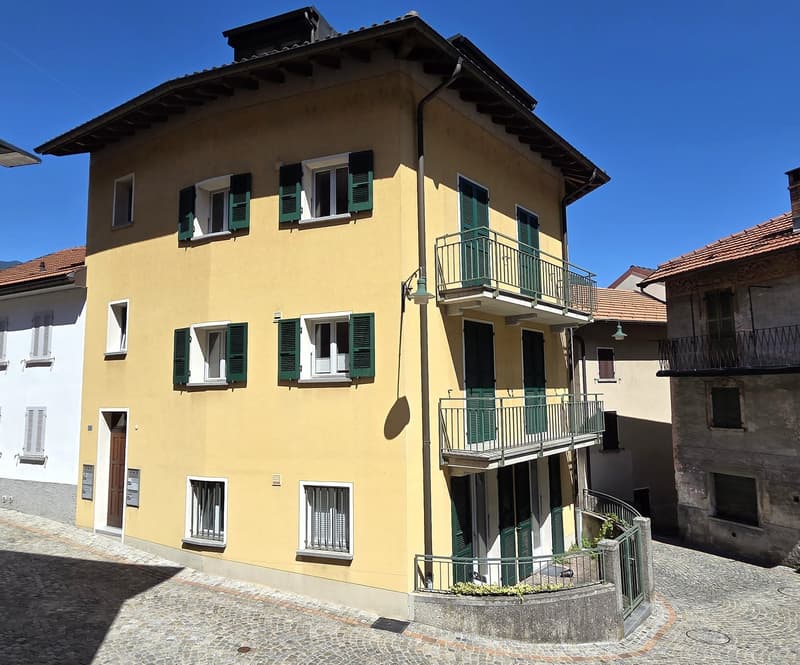 Appartement mansardé d'une pièce accueillant à Bellinzona (1)