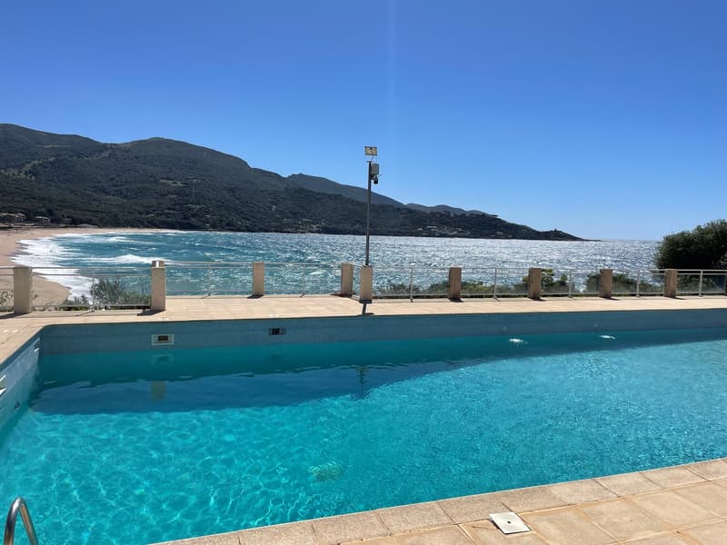 Korsika - Schöne Ferienwohnung direkt am Meer mit Pool in einer Residenz (2)
