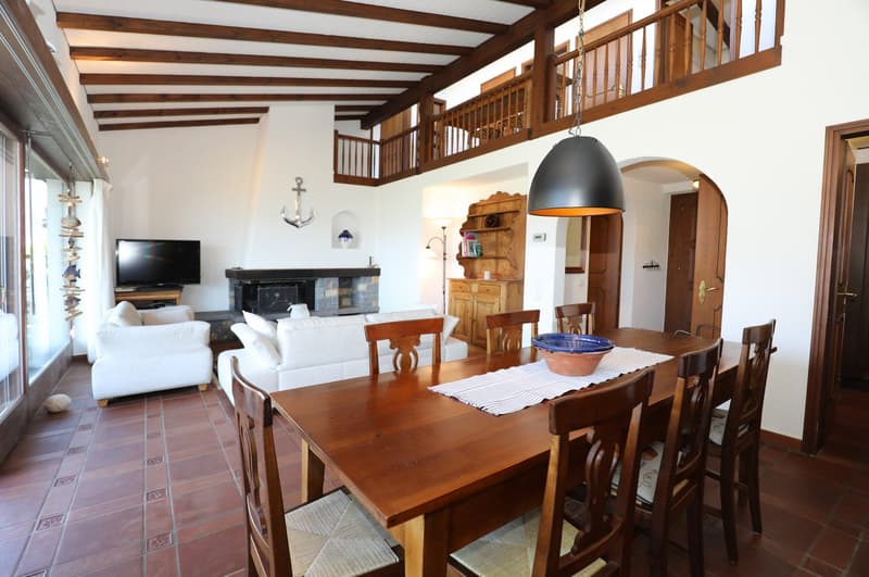 Bella casa unifamiliare/vacanza con piscina e vista sul Lago Maggiore (8)
