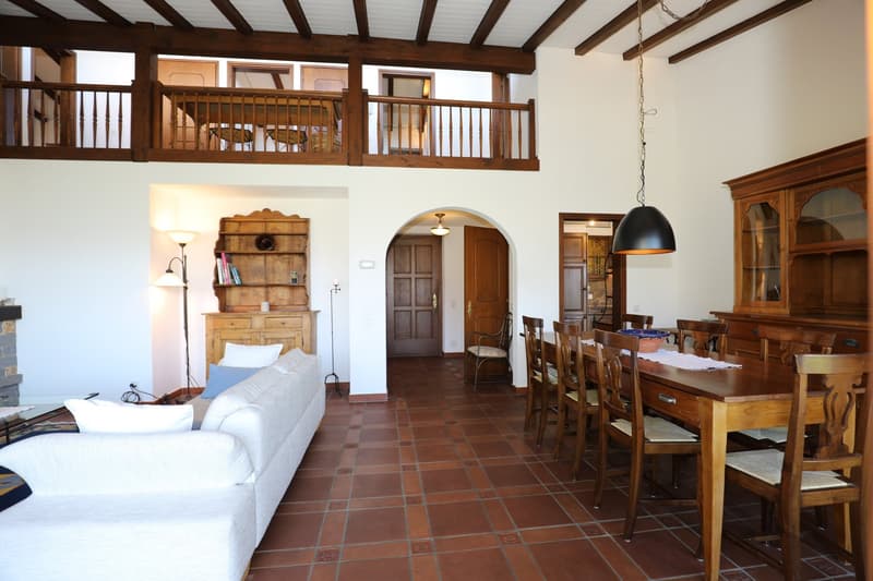 Bella casa unifamiliare/vacanza con piscina e vista sul Lago Maggiore (9)