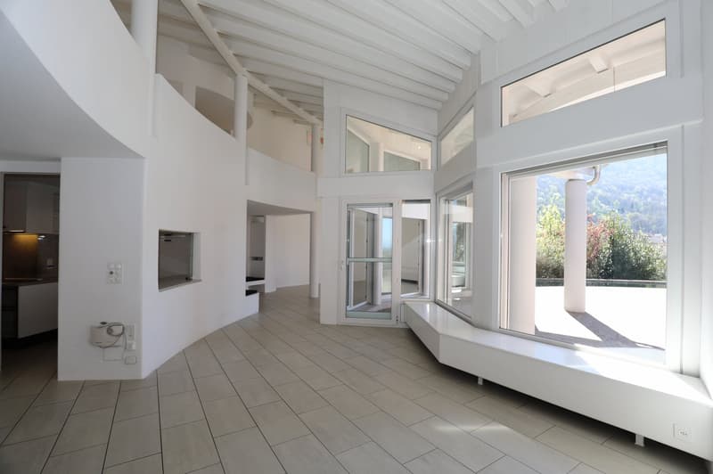 Architecturally exclusive villa with panoramic views in Luganese (6)