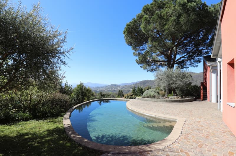 Architecturally exclusive villa with panoramic views in Luganese (5)