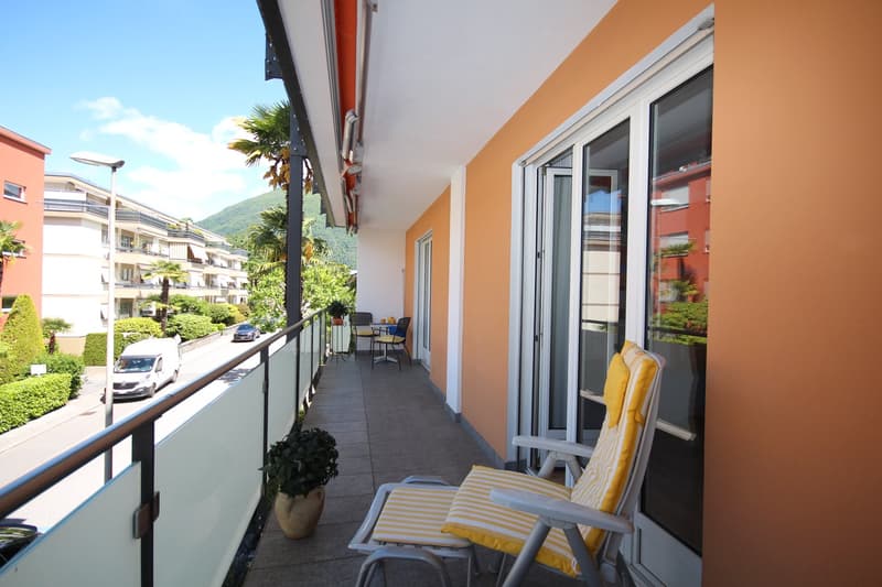 Delizioso appartamento di 2,5 locali con balcone e vista montagna ad Ascona (3)