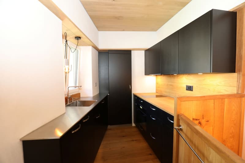 Appartement-maisonnette attractif, complètement rénové de 2,5 pièces (8)