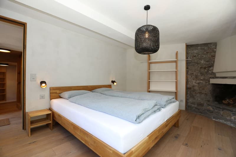 Appartement-maisonnette attractif, complètement rénové de 2,5 pièces (10)