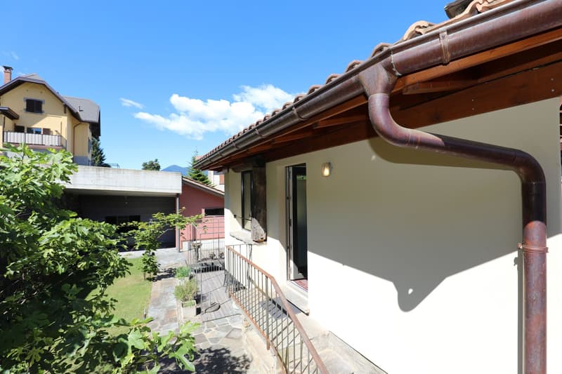 Appartement-maisonnette attractif, complètement rénové de 2,5 pièces (17)
