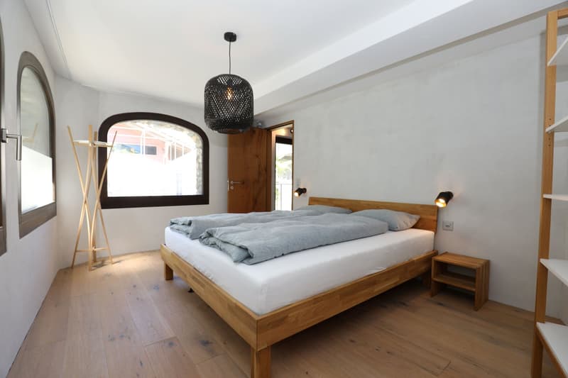 Appartement-maisonnette attractif, complètement rénové de 2,5 pièces (11)