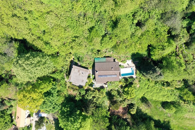 Maison unifamiliale + grande maison d'hôtes avec piscine et vue magnifique (4)