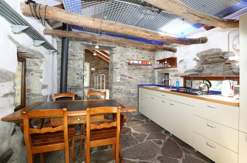 Unique Rustico with beautiful lake view in Vairano (9)
