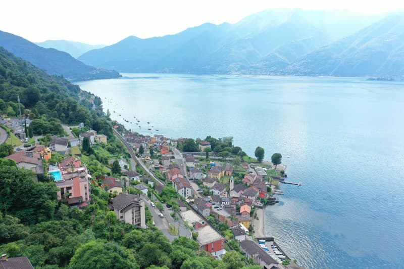 2-bedroom apartment with a magnificent view of Lake Maggiore (5)