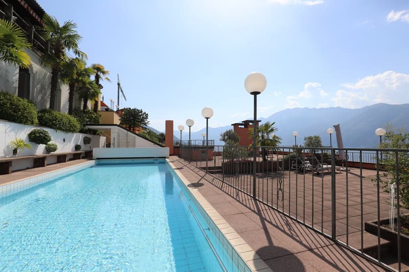 2-bedroom apartment with a magnificent view of Lake Maggiore (18)
