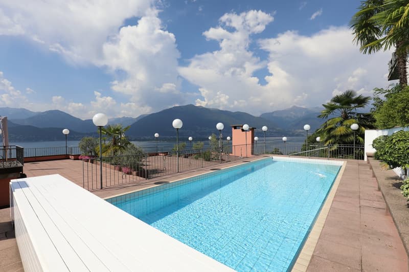 2-bedroom apartment with a magnificent view of Lake Maggiore (6)