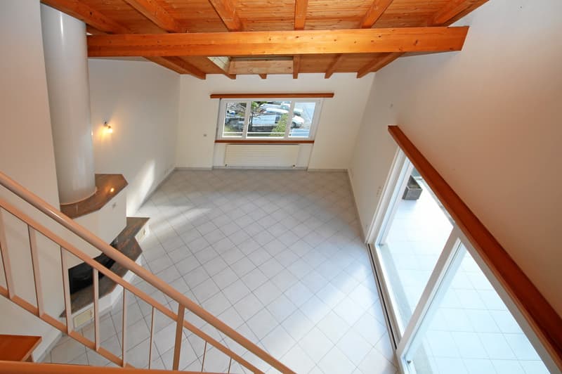 5.5-Zimmer-Maisonette-Eigentumswohnung mit Mansarde und schöner Bergsicht (6)