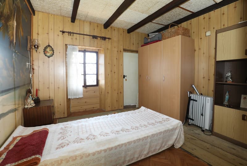 Haus inmitten von Rebbergen und schöner Weitsicht (12)