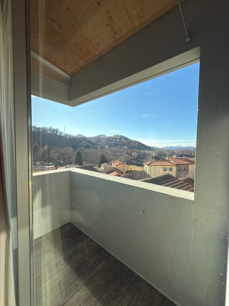 Moderna Casa Unifamiliare con grande terrazza (11)