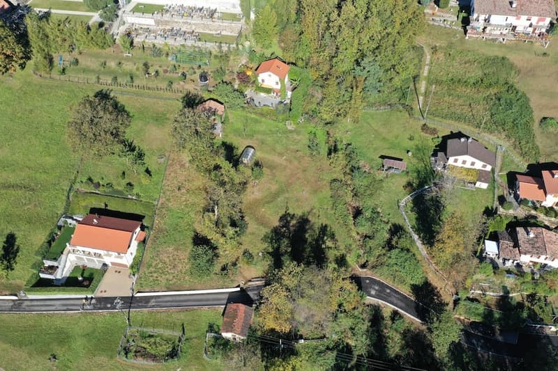 Terreno edificabile con licenza edilizia approvata in zona tranquilla (10)
