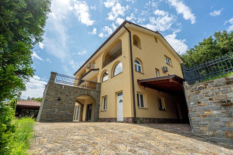 Villa panoramique prestigieuse avec de grands espaces et vue sur la mer (11)