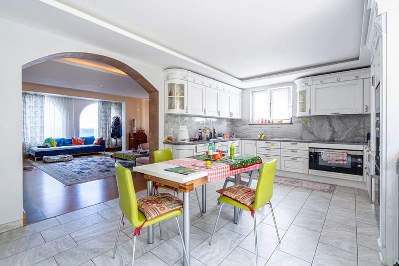 Villa panoramique prestigieuse avec de grands espaces et vue sur la mer (42)