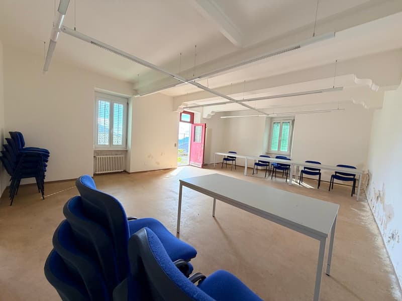 Casa Unifamiliare da riattare con stupenda vista e con licenza approvata (11)