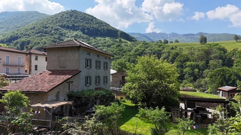 Casa Ticinese di carattere con splendido giardino e massima privacy a Bogno (5)
