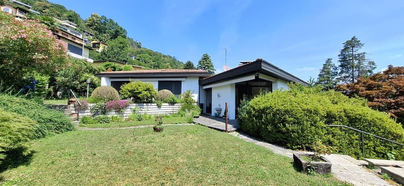Villa con grande potenziale edificatorio (1)