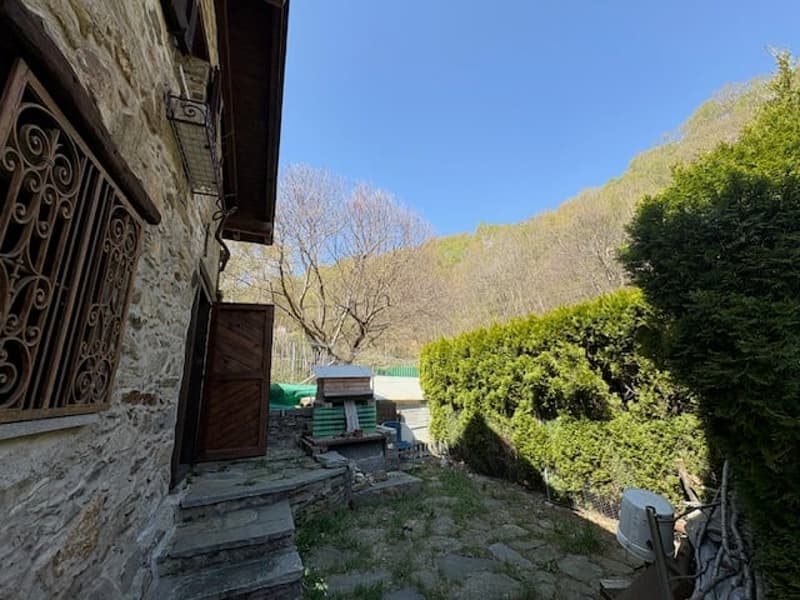 Piccolo Rustico immerso nella natura, in zona tranquilla e soleggiata (6)