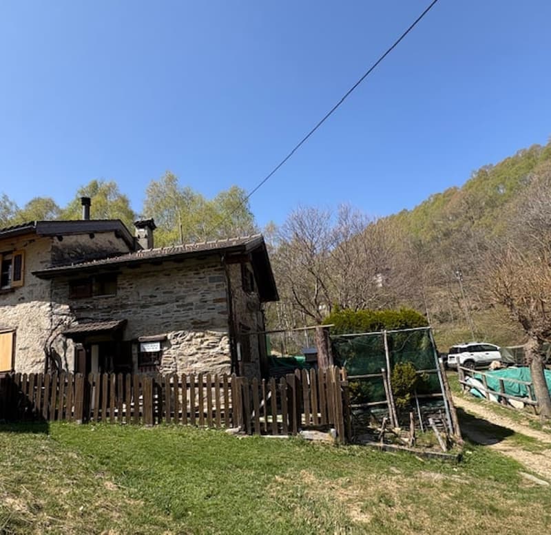 Piccolo Rustico immerso nella natura, in zona tranquilla e soleggiata (5)