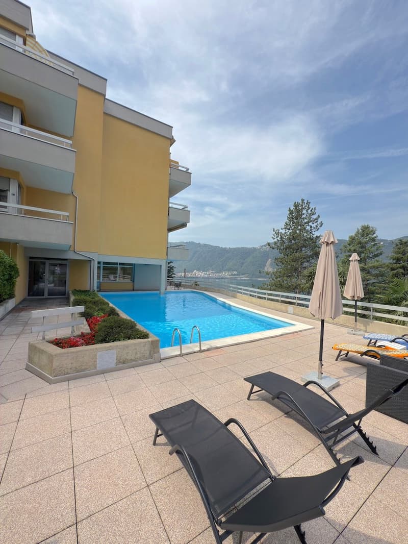 Incantevole appartamento di 3.5 locali con vista lago a Bissone (22)