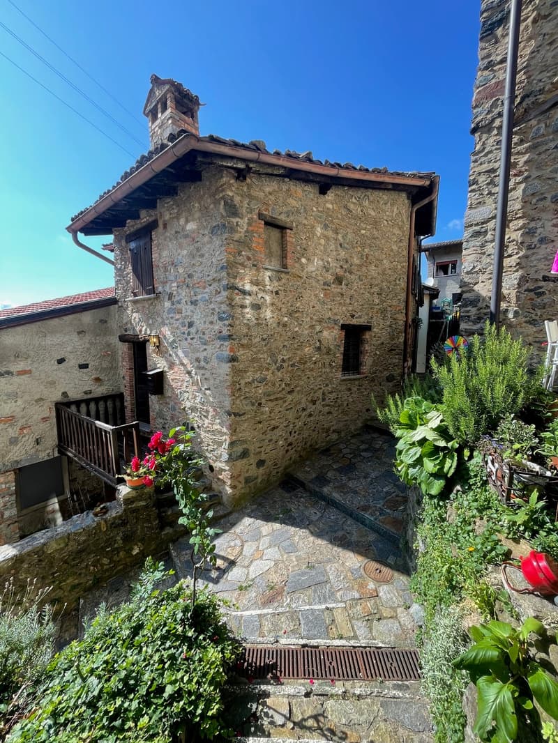 Casa Nucleo con Giardino (25)