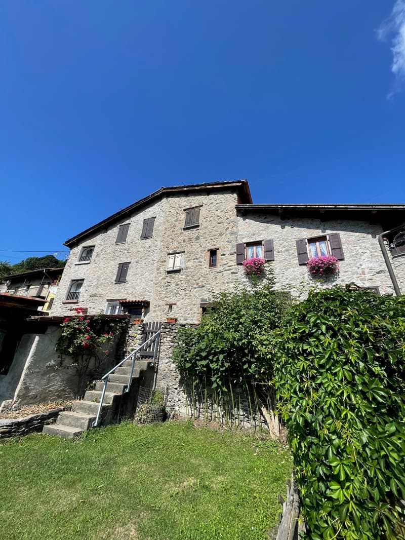 Casa Nucleo con Giardino (4)