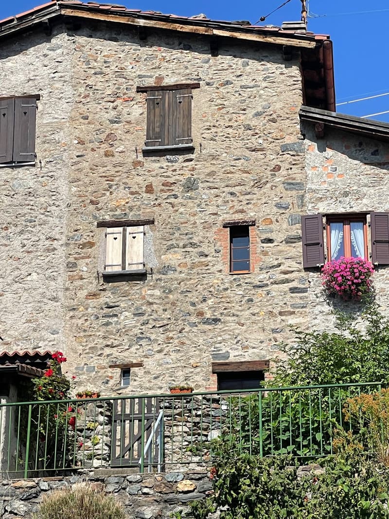 Casa Nucleo con Giardino (28)